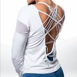 P’tula Active Leslie Lyrical Long Sleeve | Size M